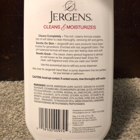 X2 Jergens Extra Moisturizing Hand Wash, Cherry Almond, Cleans Moisturizes 16oz - Picture 3 of 7